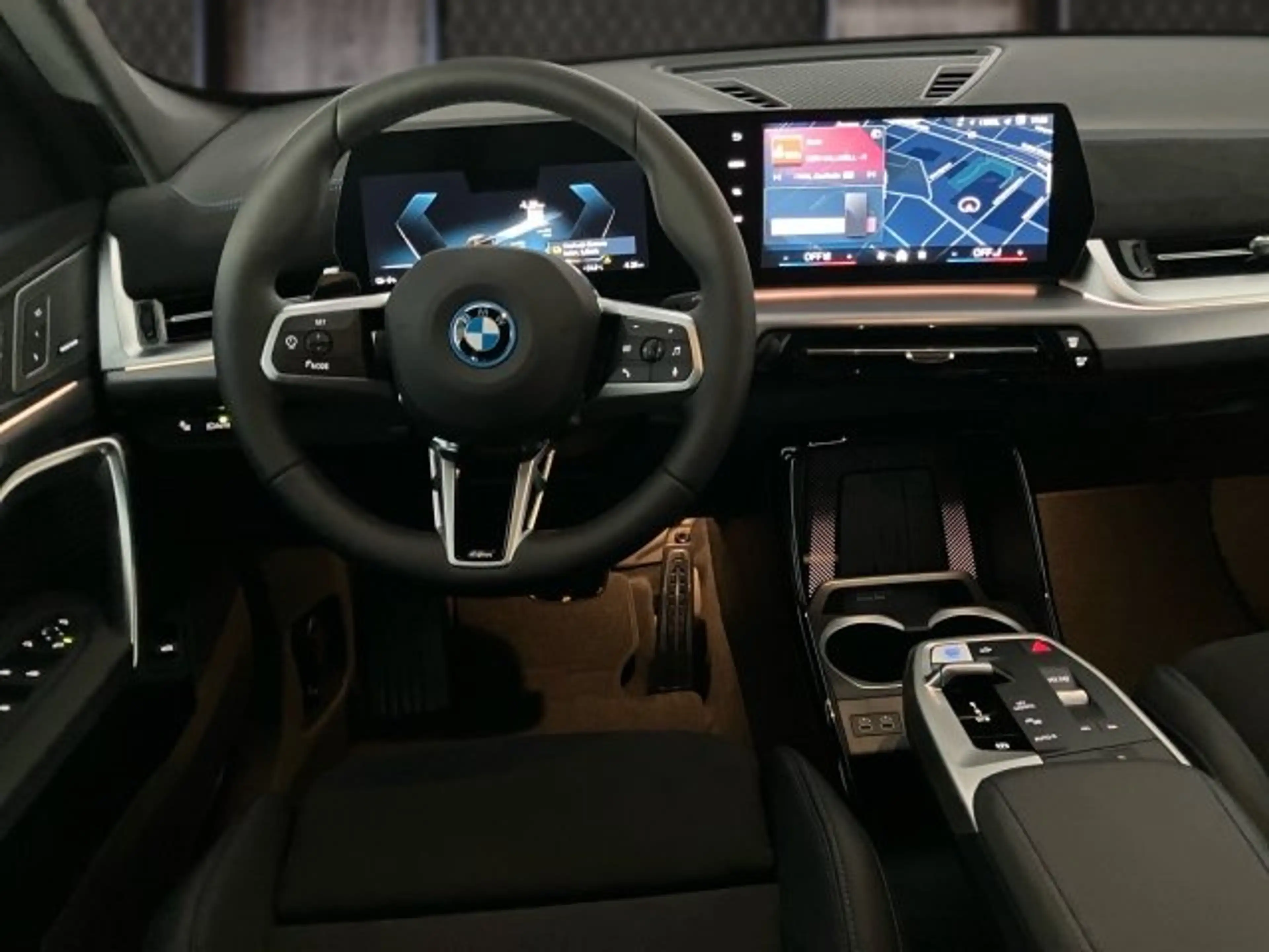 BMW iX1 eDrive20 U11 HB0 — photo 10