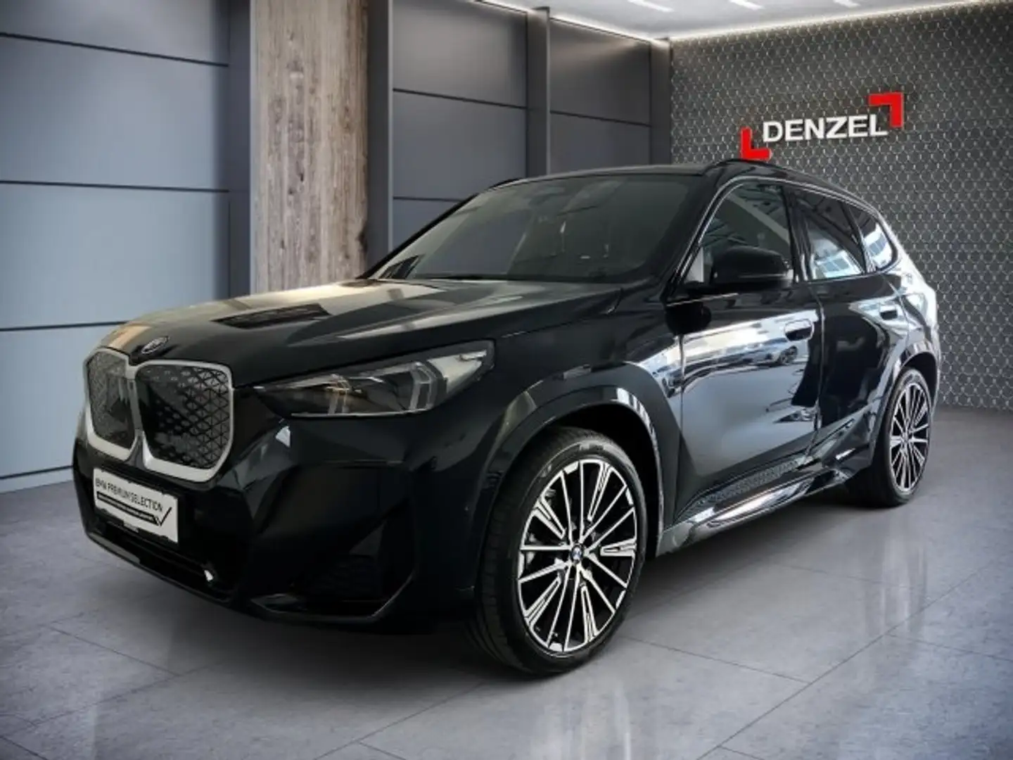 BMW iX1 eDrive20 U11 HB0 Schwarz - 1