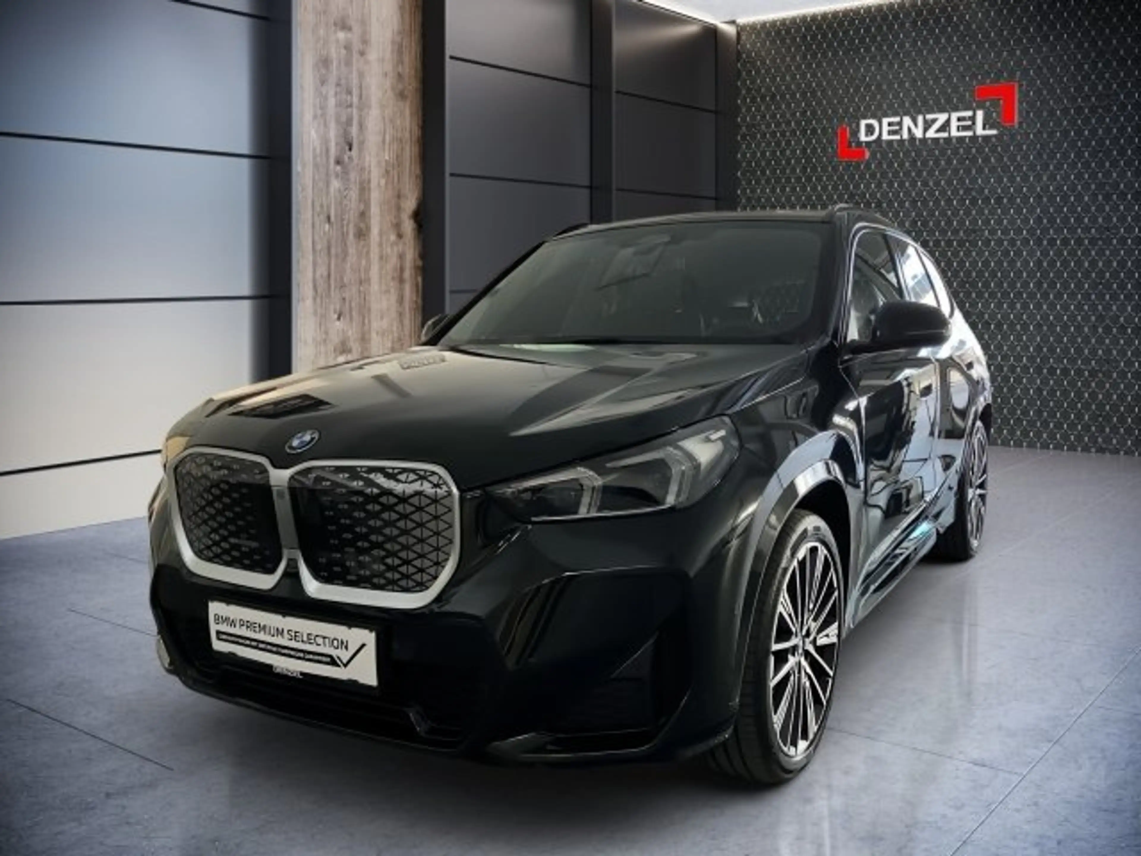 BMW iX1 eDrive20 U11 HB0 — photo 2
