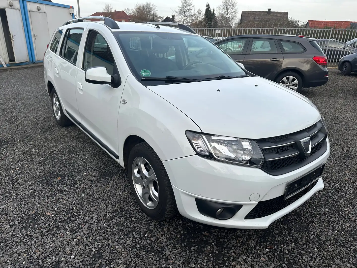 Dacia Logan Prestige Weiß - 1