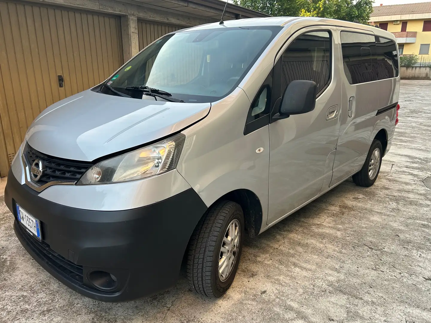 Nissan E-NV200 1.5 110cv Срібний - 1