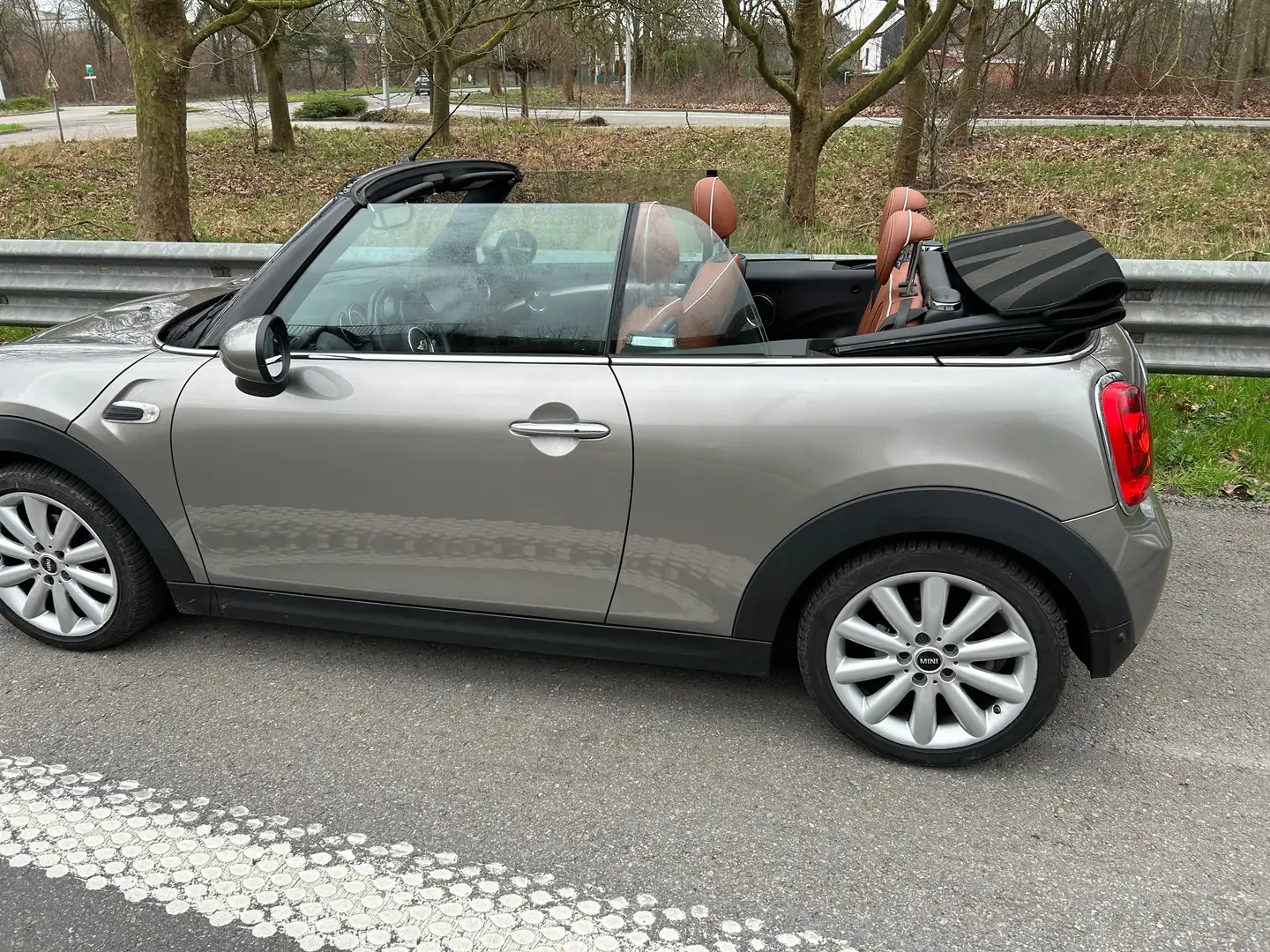 MINI Cooper Cabrio 1.5 Cooper Beige - 1