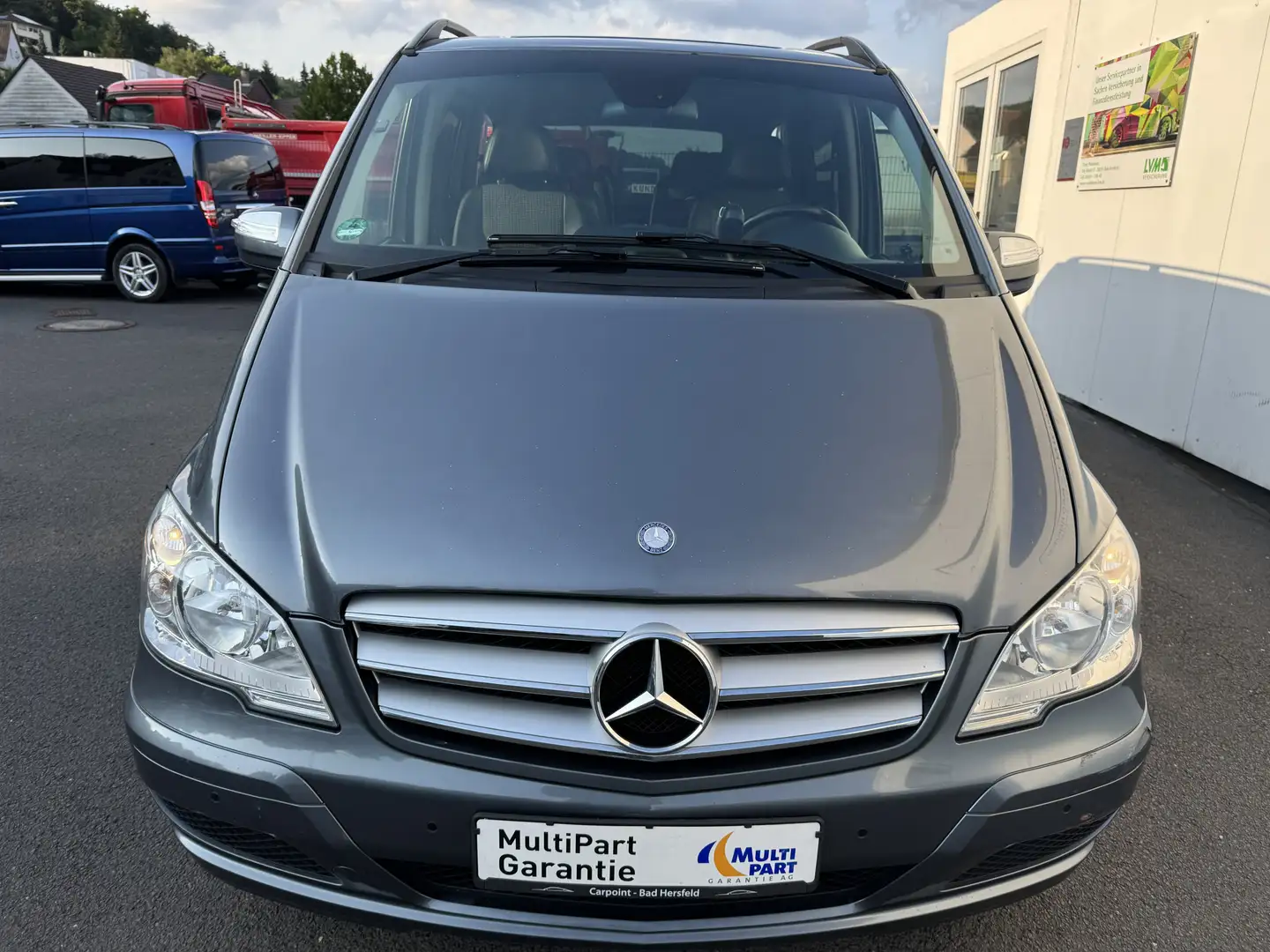 Mercedes-Benz Viano 3.0 CDI Trend Edition lang | KAMERA| AHK Grau - 2