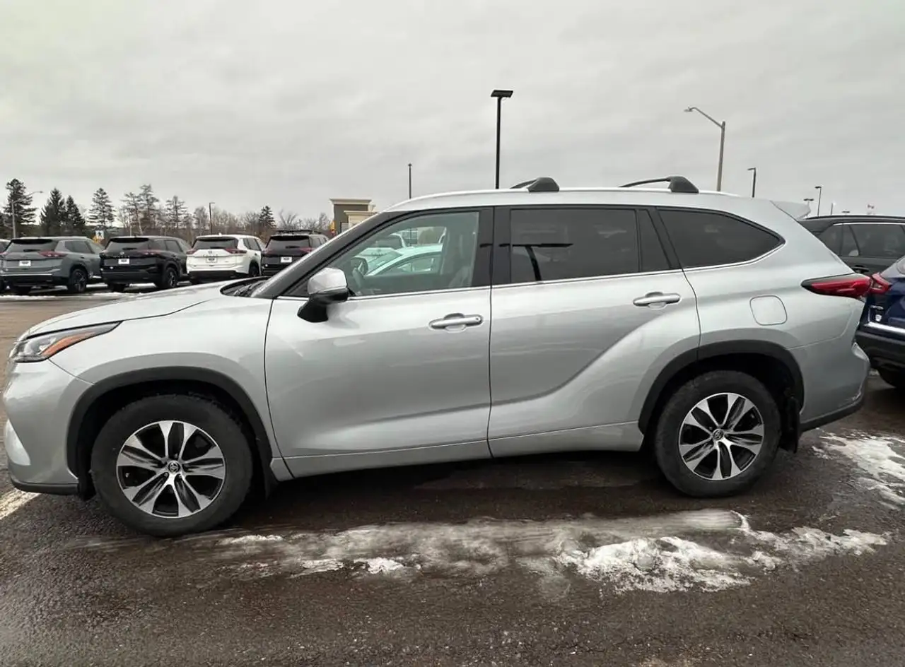 Toyota Highlander снимка Toyota Highlander