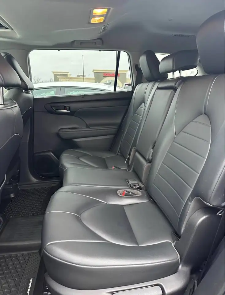 Toyota Highlander снимка Toyota Highlander