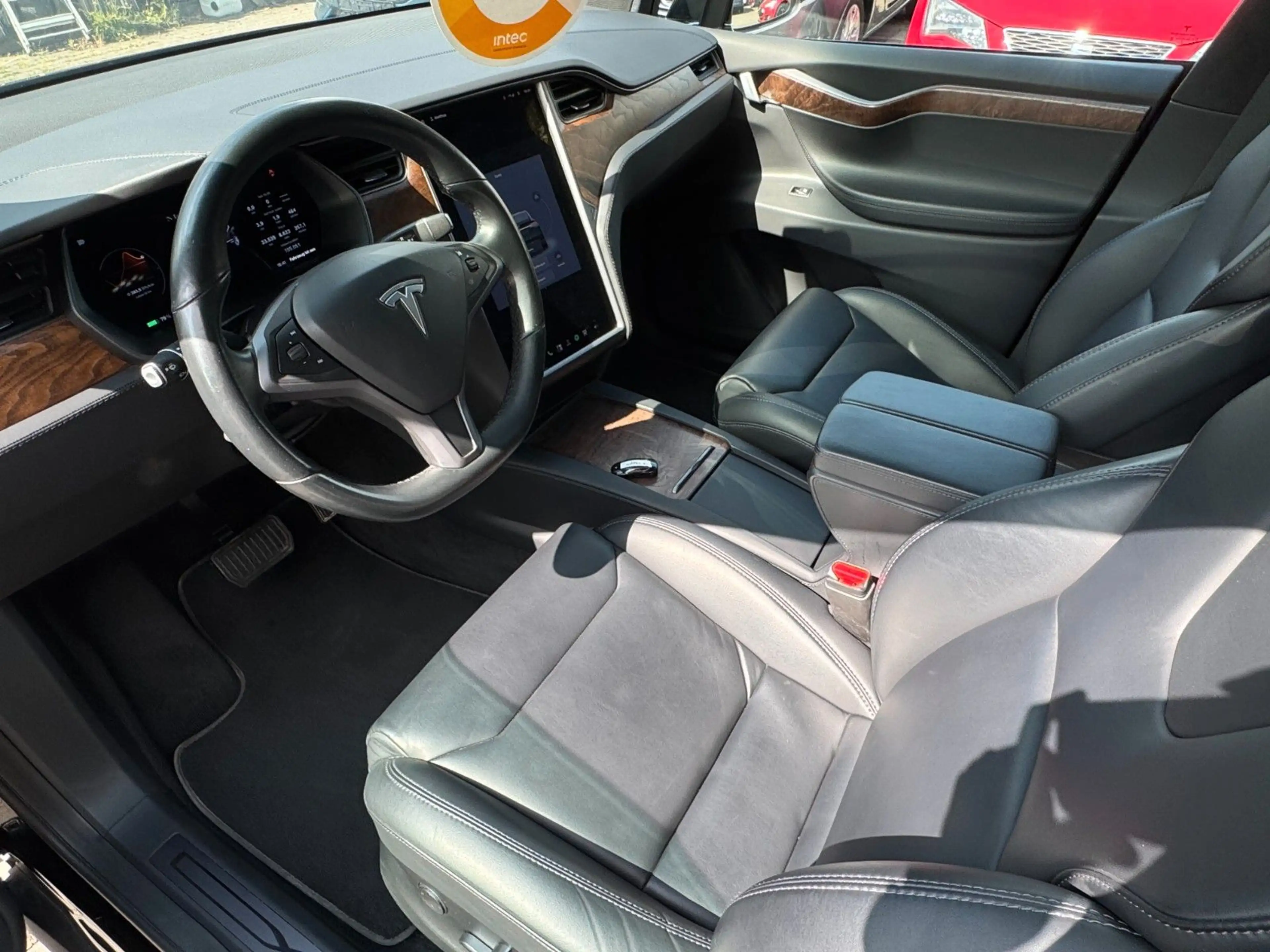 Tesla Model X 100D — photo 11