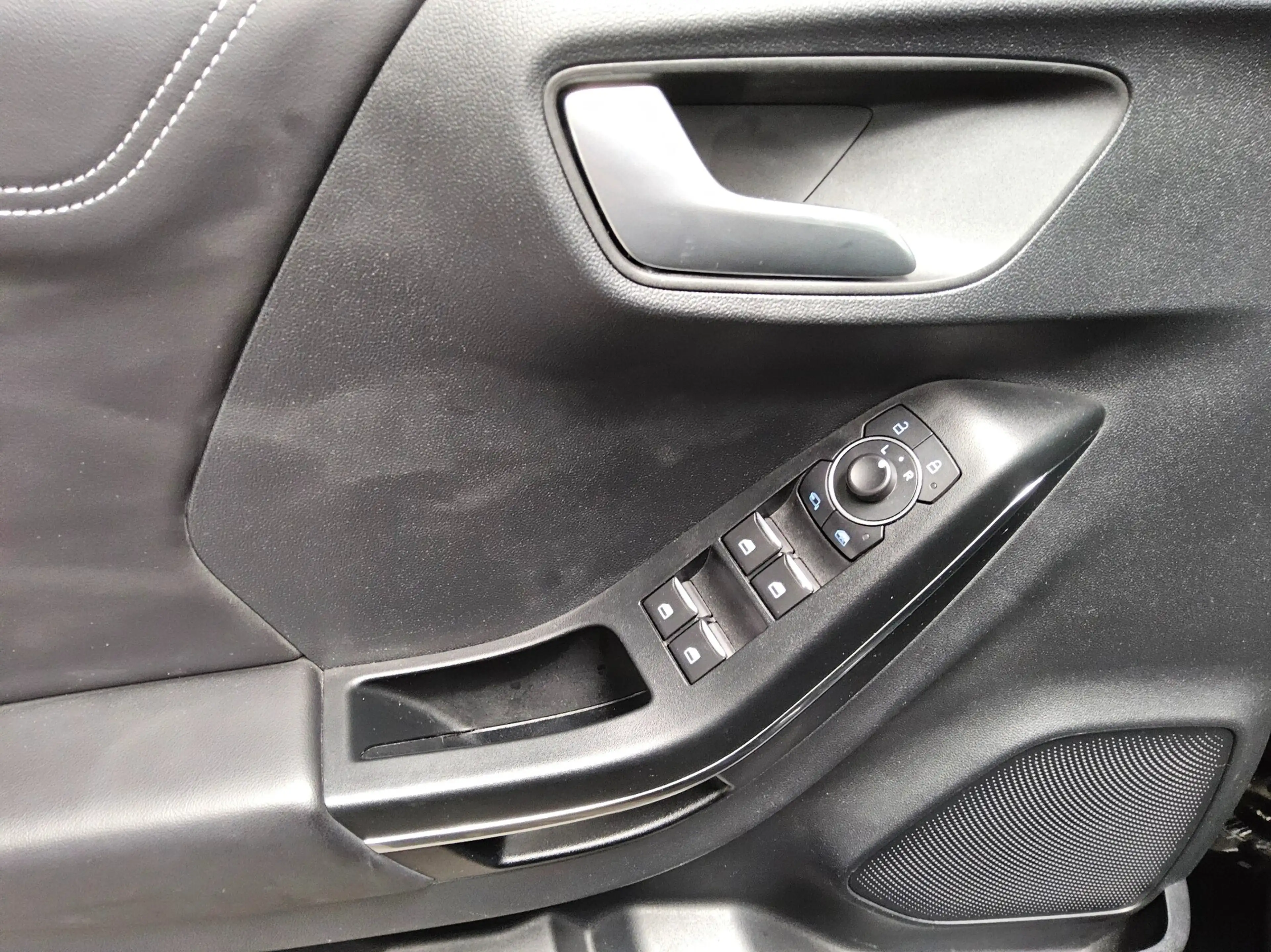 Ford Puma — photo 10