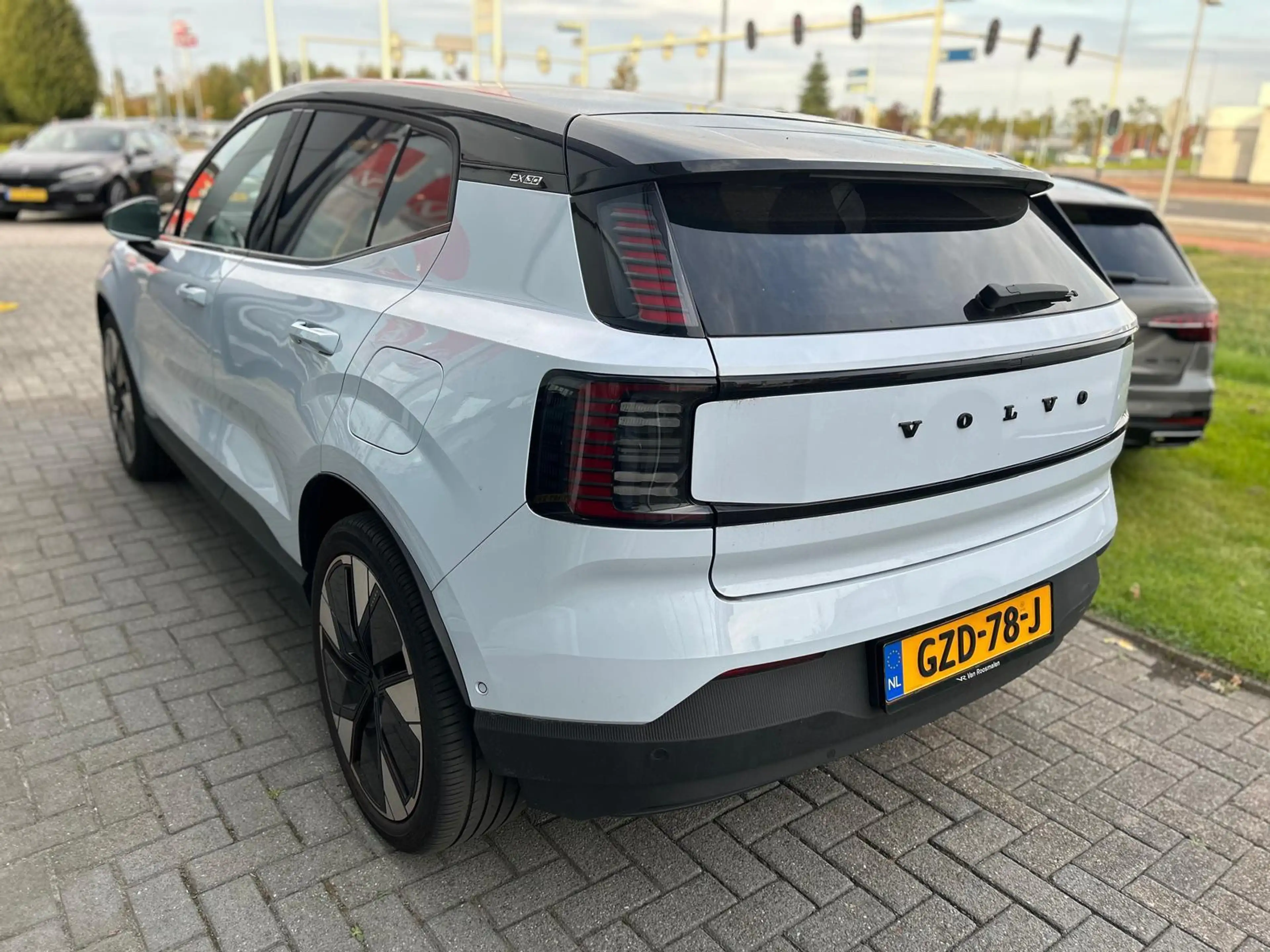Volvo EX30 Twin Motor Performance Ultra 69 kWh |NAP|DOH|1e ei — photo 2