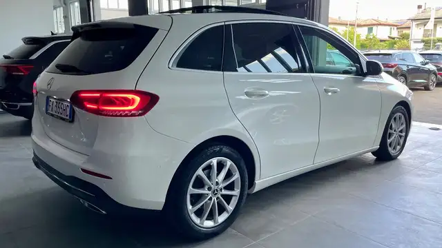 Mercedes-Benz B-Class view 8
