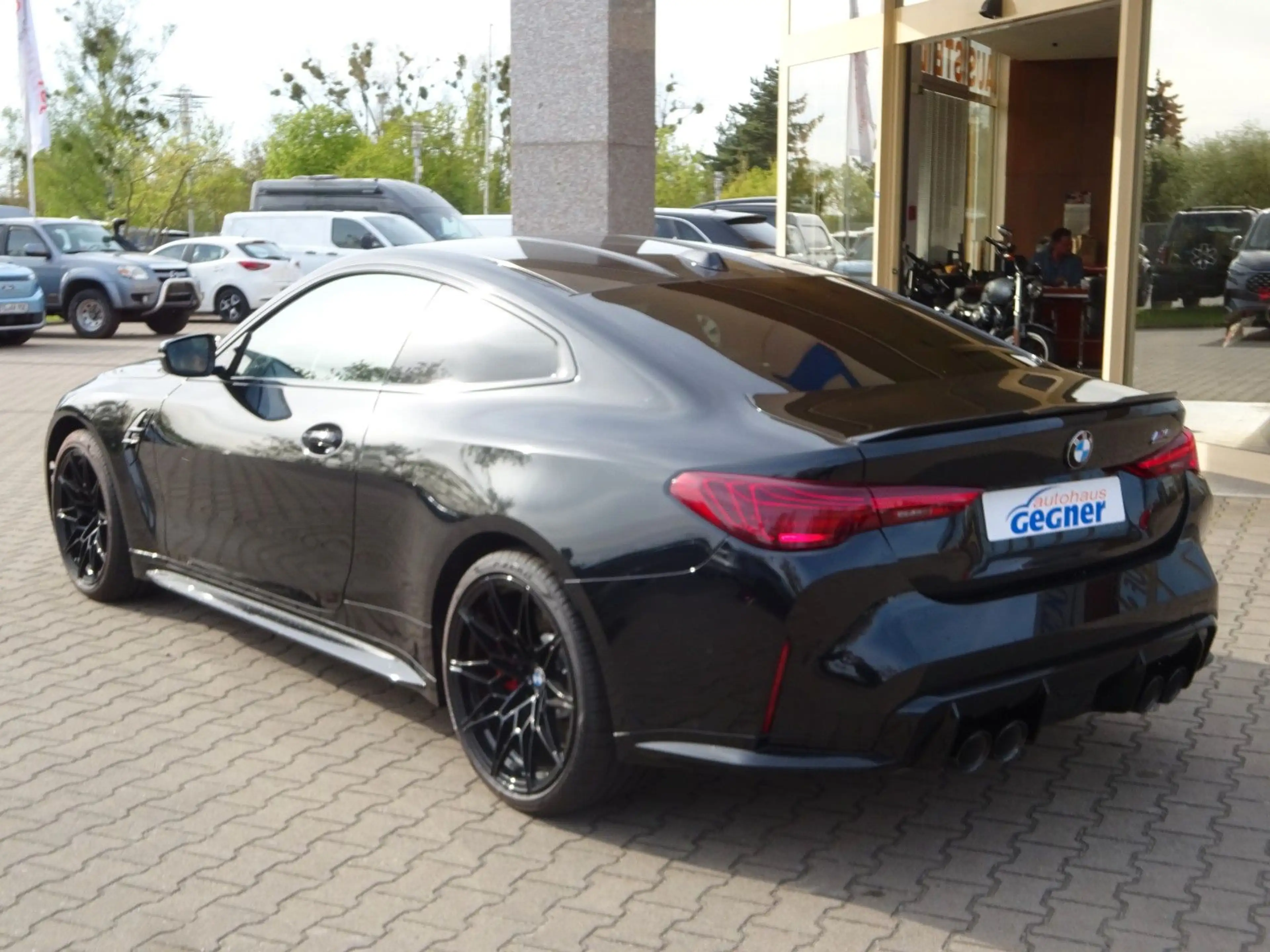 BMW M4 Coupe M xDrive Competition — photo 3
