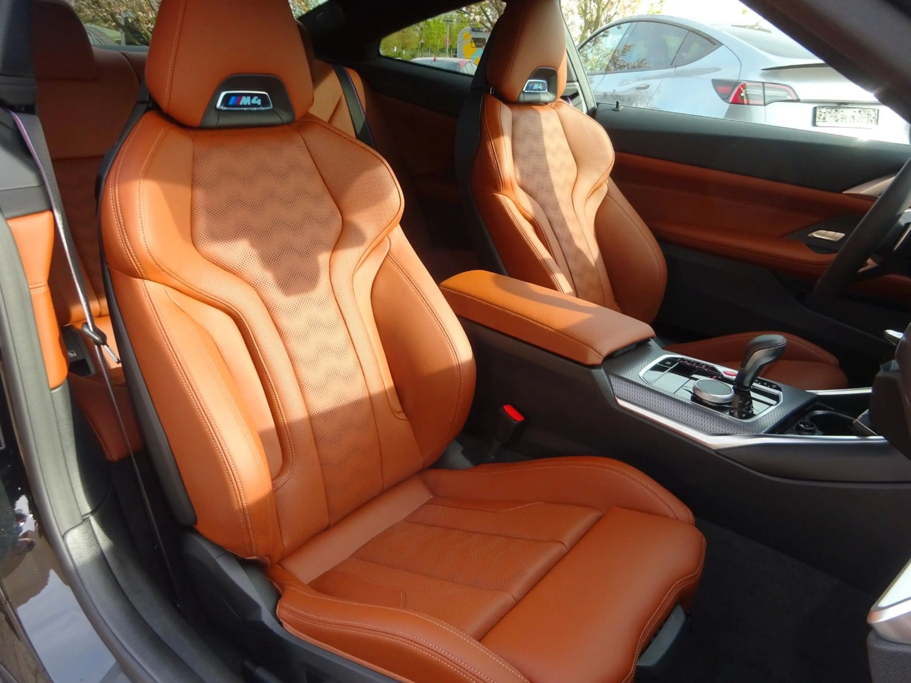 BMW M4 Coupe M xDrive Competition — photo 9