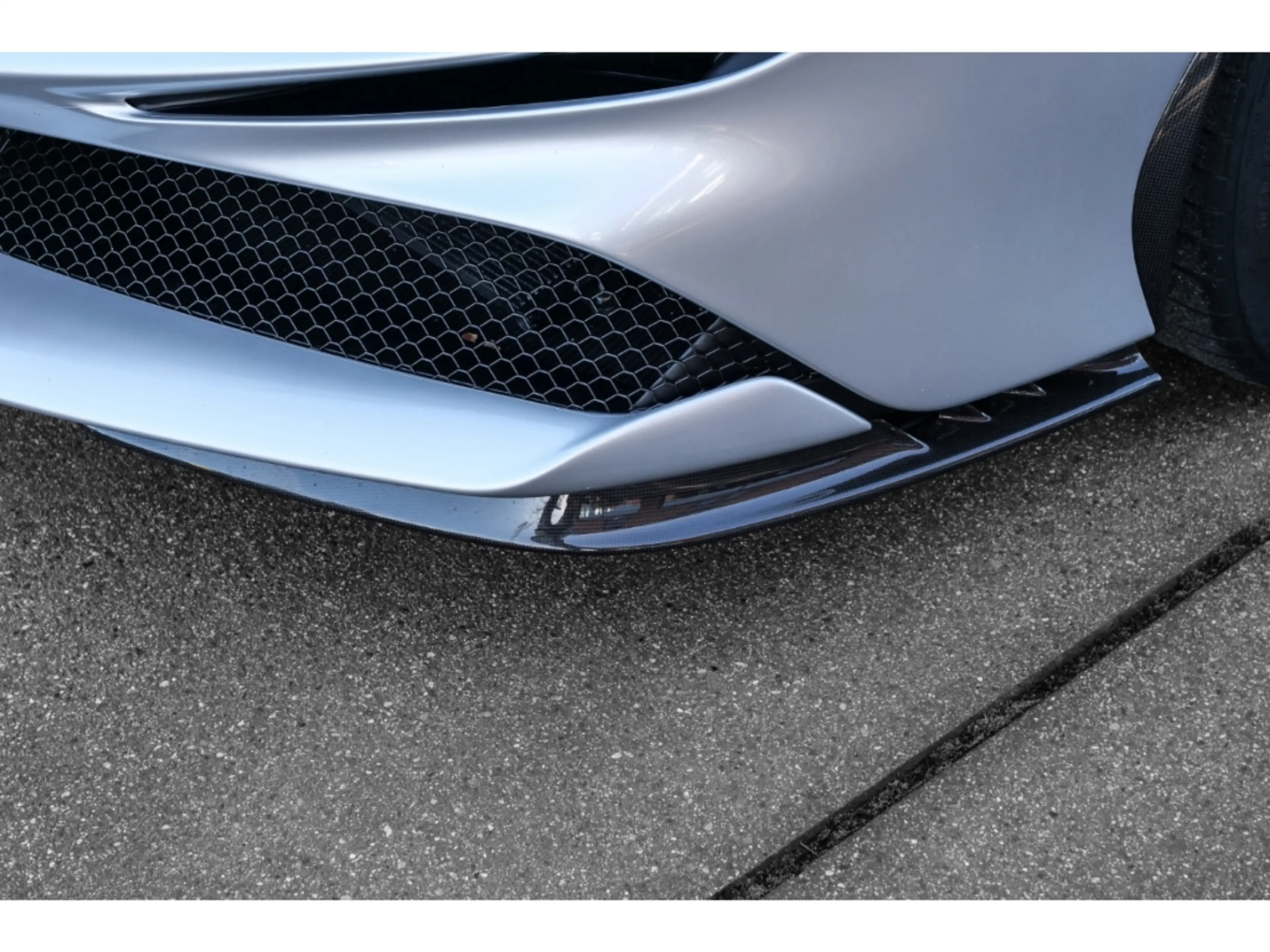 Ferrari SF90 Stradale *Carbon-Felge*Racingsitze*Assetto-Fiorano* — photo 12