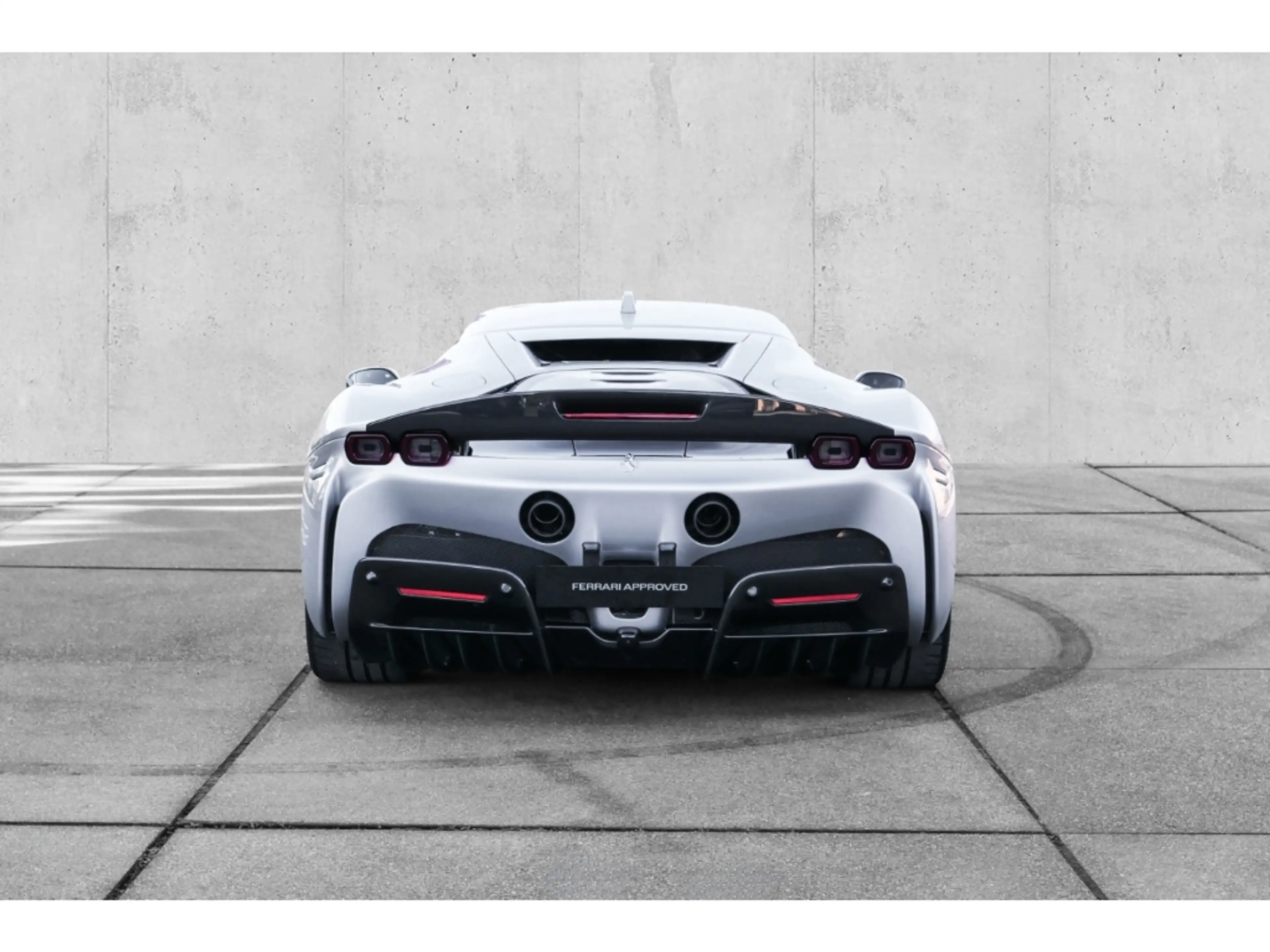 Ferrari SF90 Stradale *Carbon-Felge*Racingsitze*Assetto-Fiorano* — photo 5
