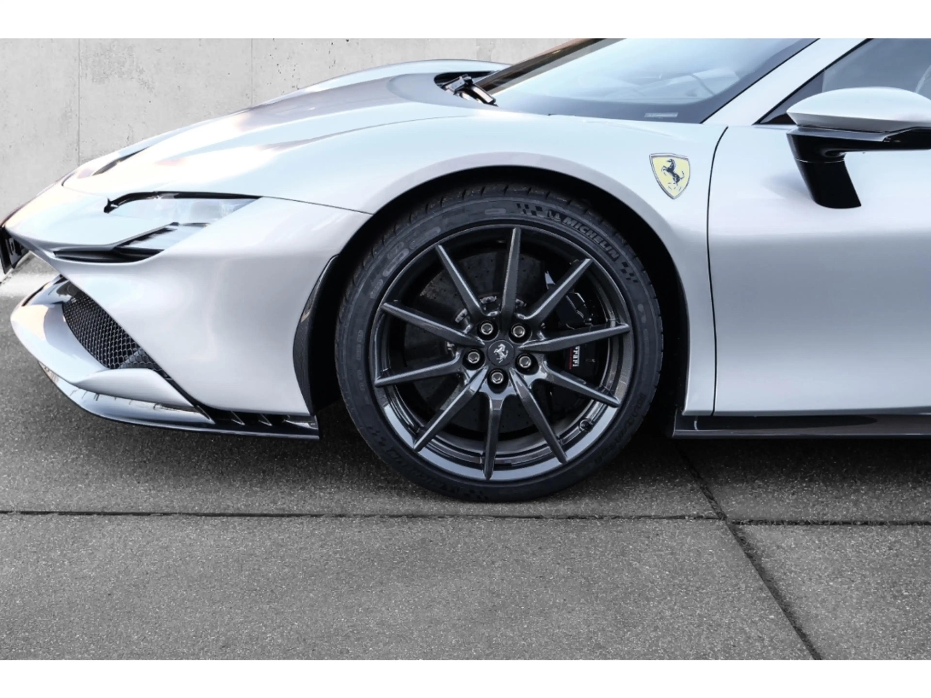 Ferrari SF90 Stradale *Carbon-Felge*Racingsitze*Assetto-Fiorano* — photo 11