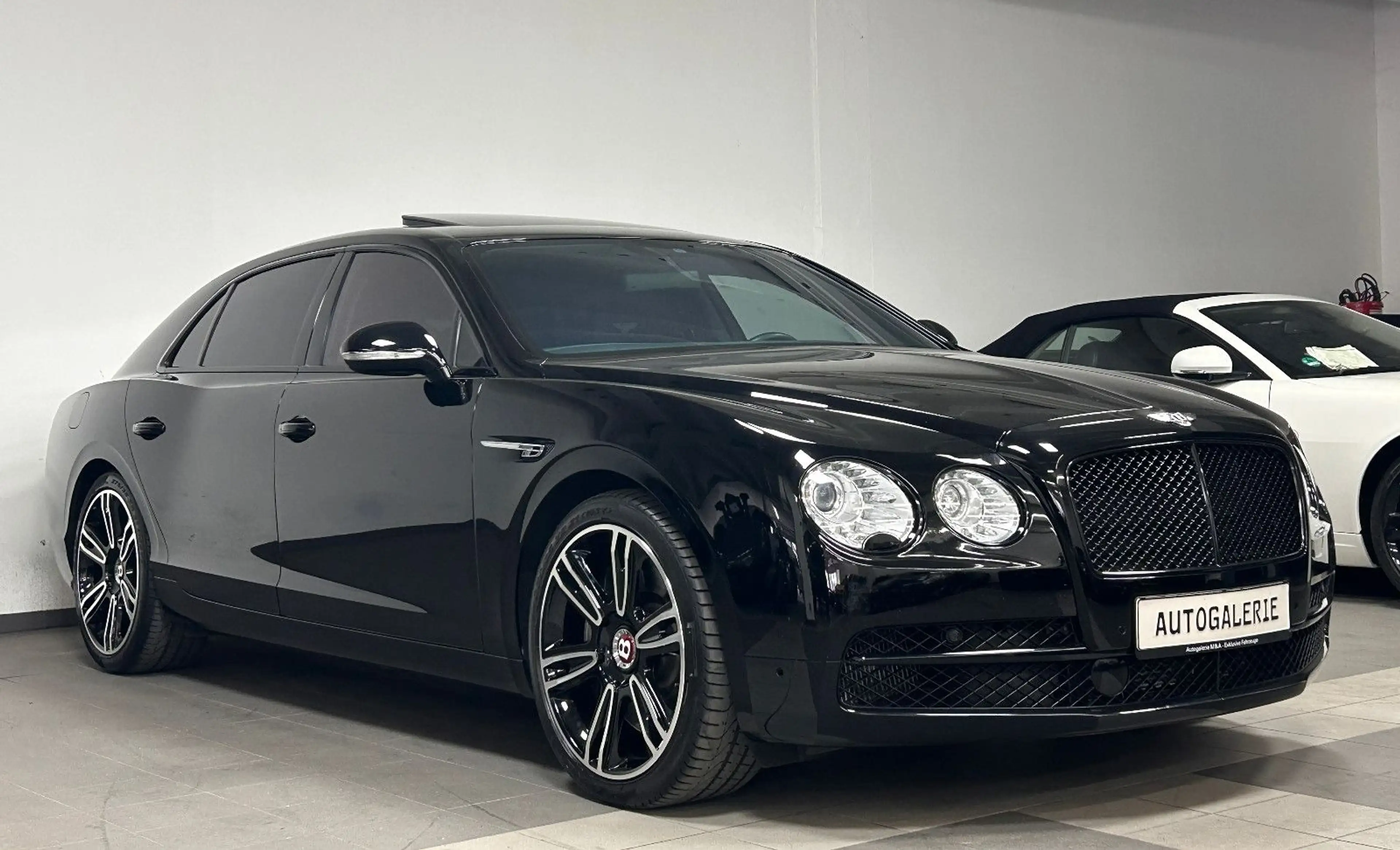 Bentley Flying Spur 4.0 V8 | Deutsches Fzg. - All Black! — photo 6