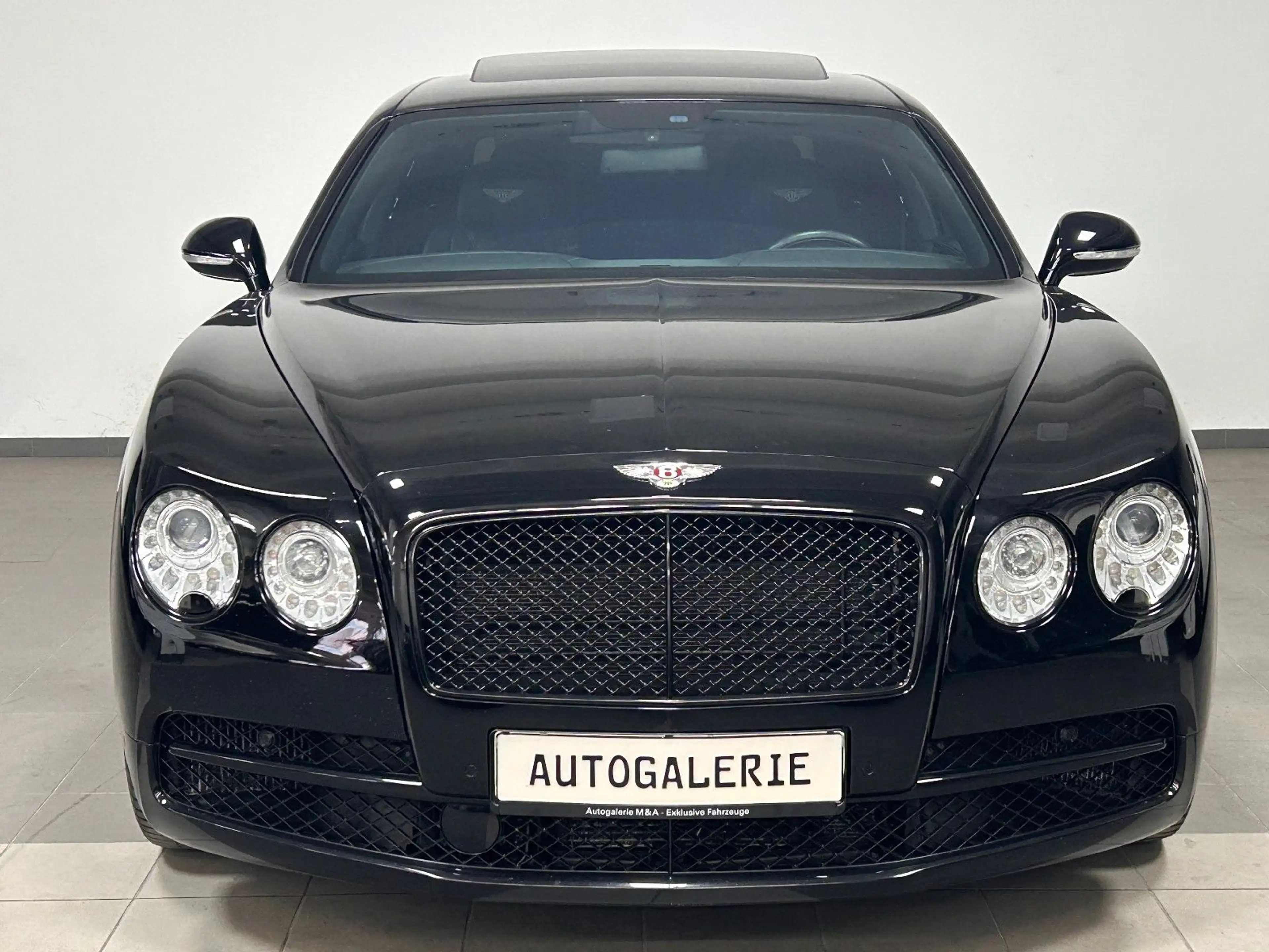 Bentley Flying Spur 4.0 V8 | Deutsches Fzg. - All Black! — photo 7