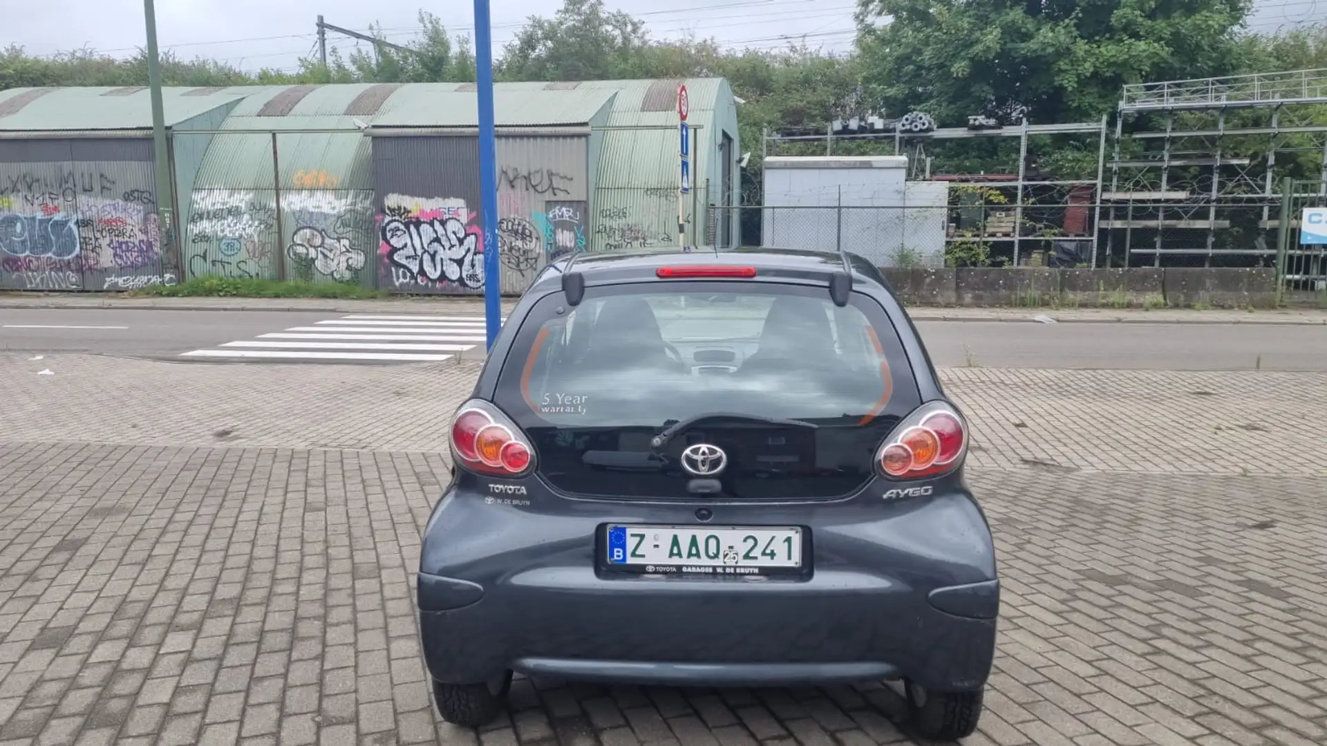 Toyota Aygo Automatique Gris - 2