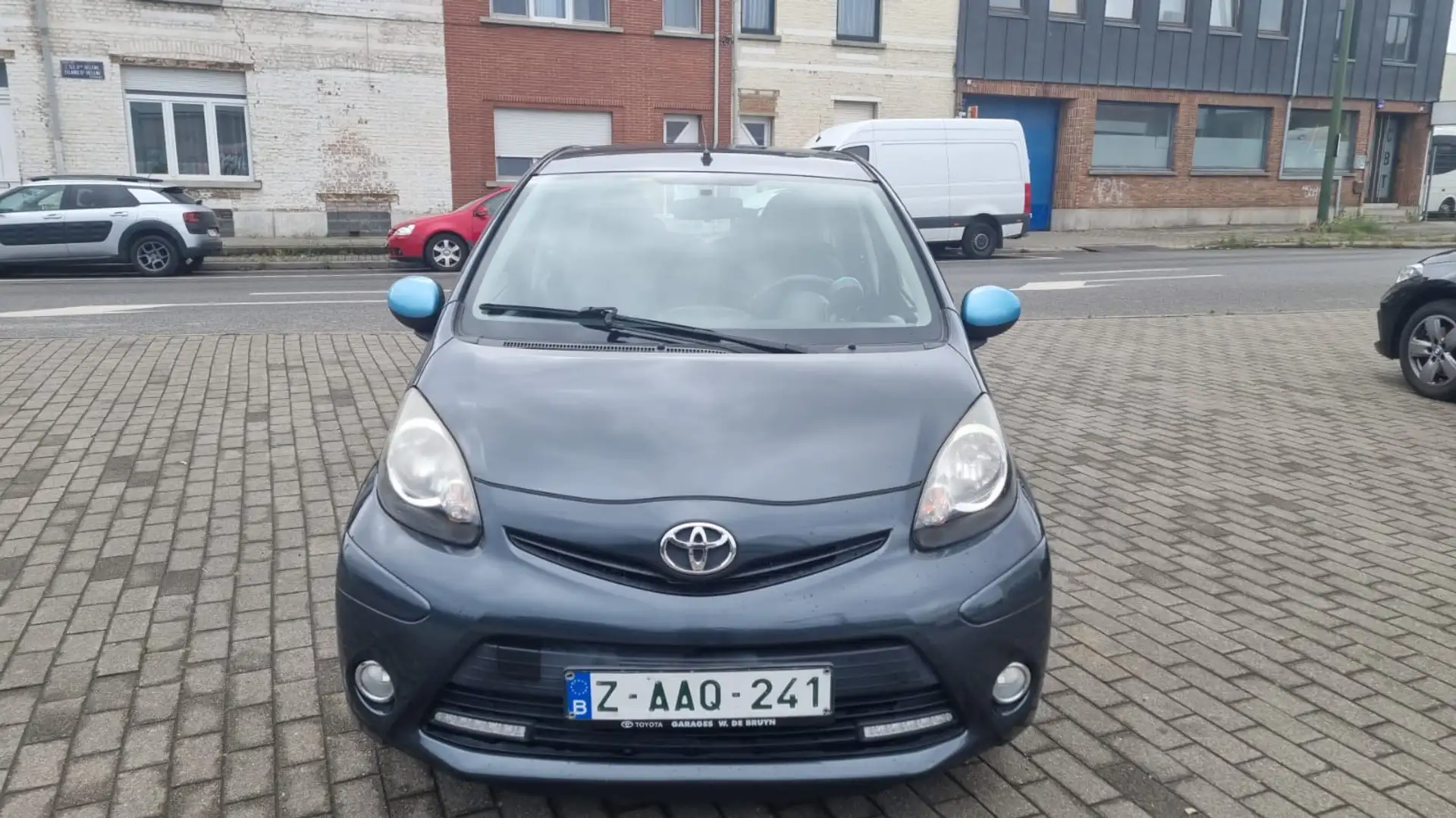 Toyota Aygo Automatique Gris - 1