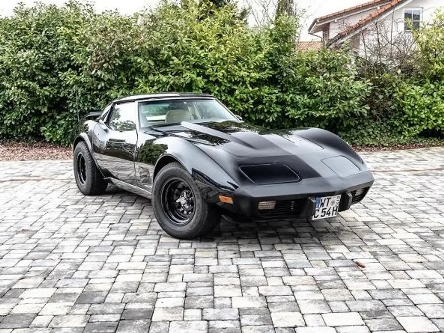 Chevrolet Corvette Corvette C3  black with a beige leather interior. Nero - 1