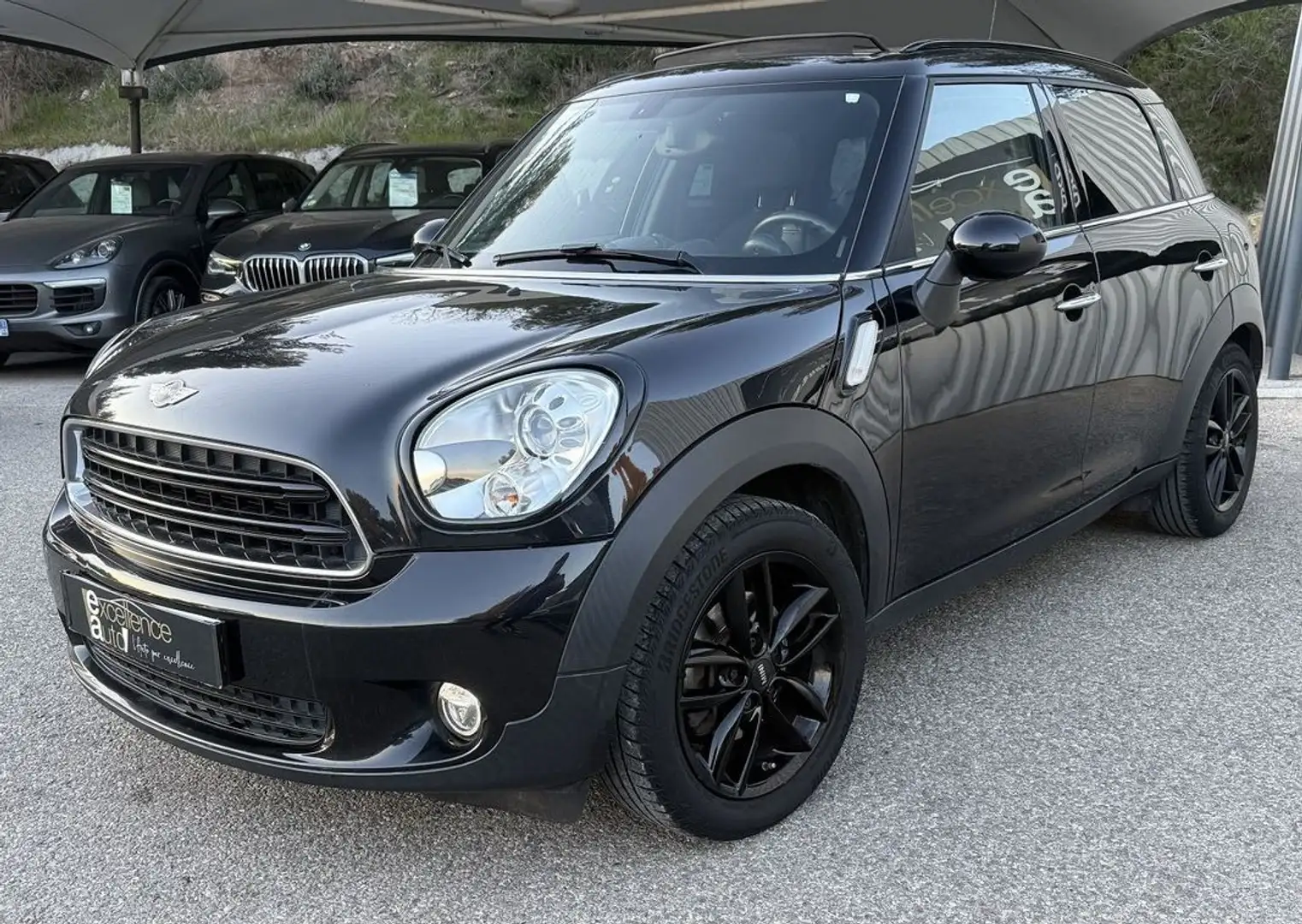 MINI Cooper Countryman COOPER D 112CH RED HOT CHILI BVA Noir - 2