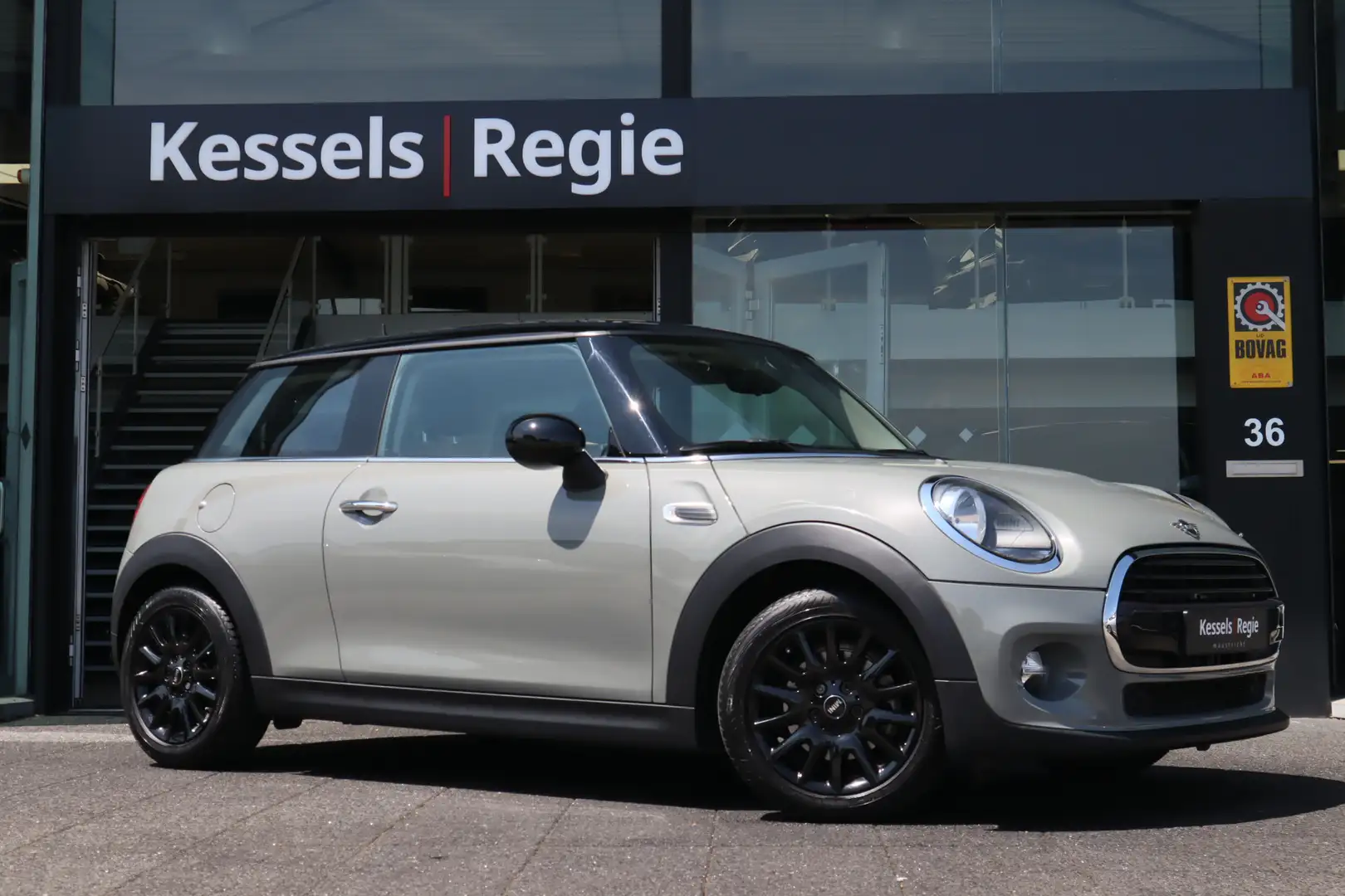 MINI Cooper Mini 1.5 Pepper Navi BT Grijs - 2