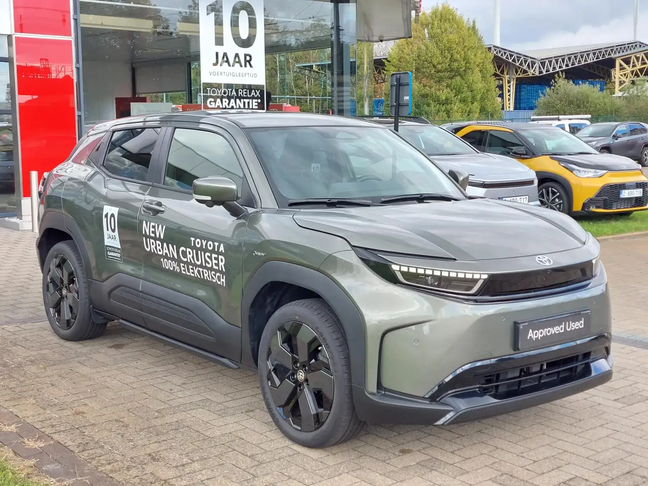 Toyota Urban Cruiser 61kWh 174pk 2WD Style, миниатюра 3