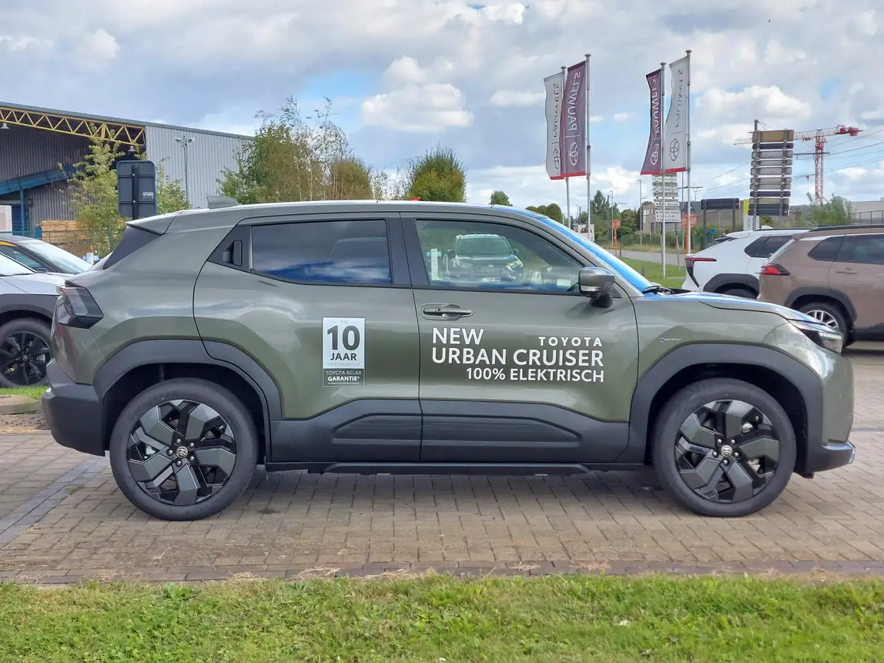Toyota Urban Cruiser 61kWh 174pk 2WD Style, миниатюра 5