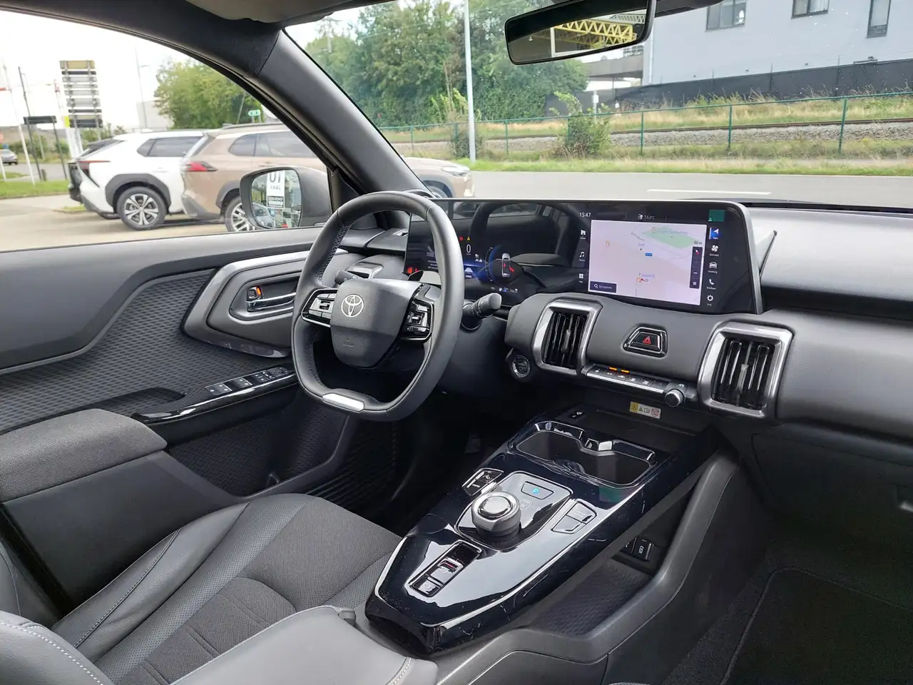 Toyota Urban Cruiser 61kWh 174pk 2WD Style, миниатюра 16