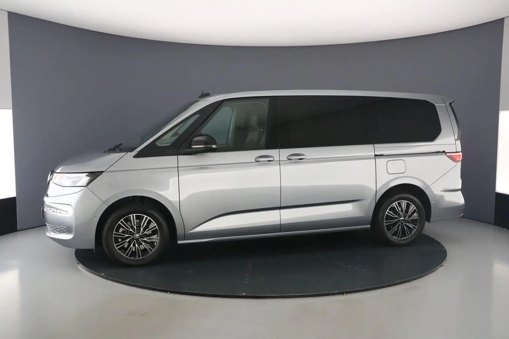 Volkswagen T7 Multivan 1.4 eHybrid L2 7 zits | Navigatie |  Vierseizoen b Argento - 2