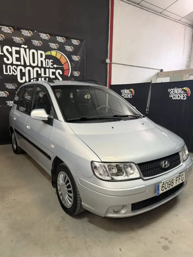 Hyundai Matrix 1.5CRDi VGT GLS 110 Plateado - 2