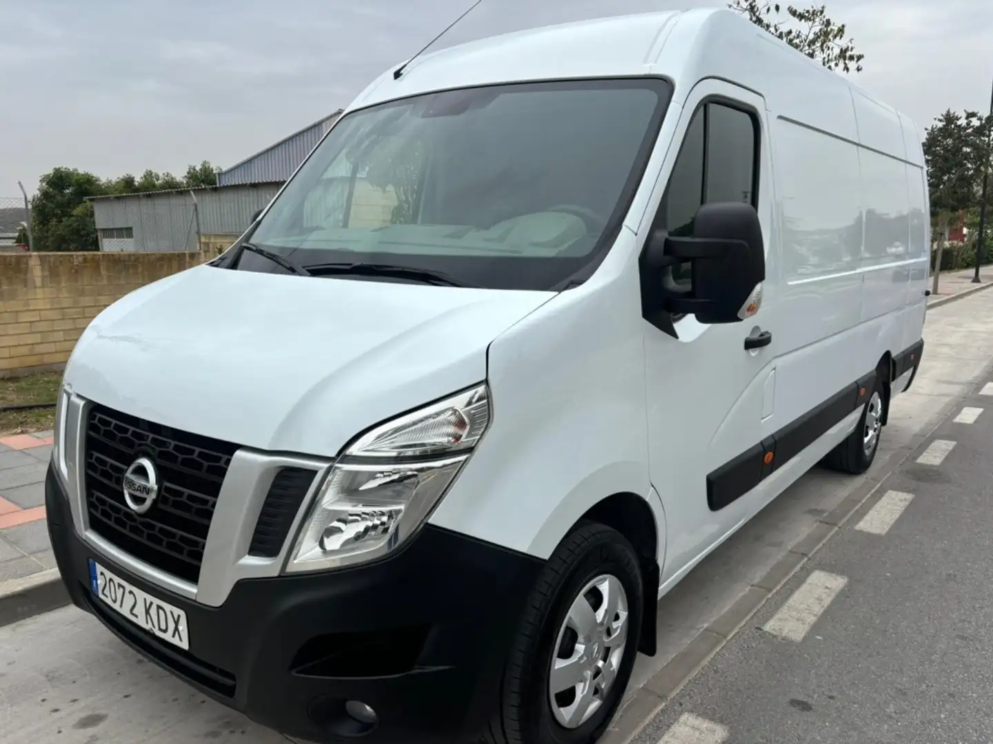 Nissan NV400 Fg. 2.3dCi 130 L3H2 3.5T FWD Basic Weiß - 1