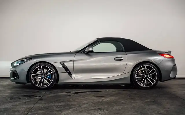 BMW Z4 view 4
