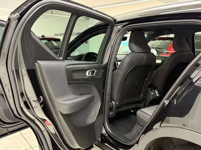 Volvo XC40 view 7