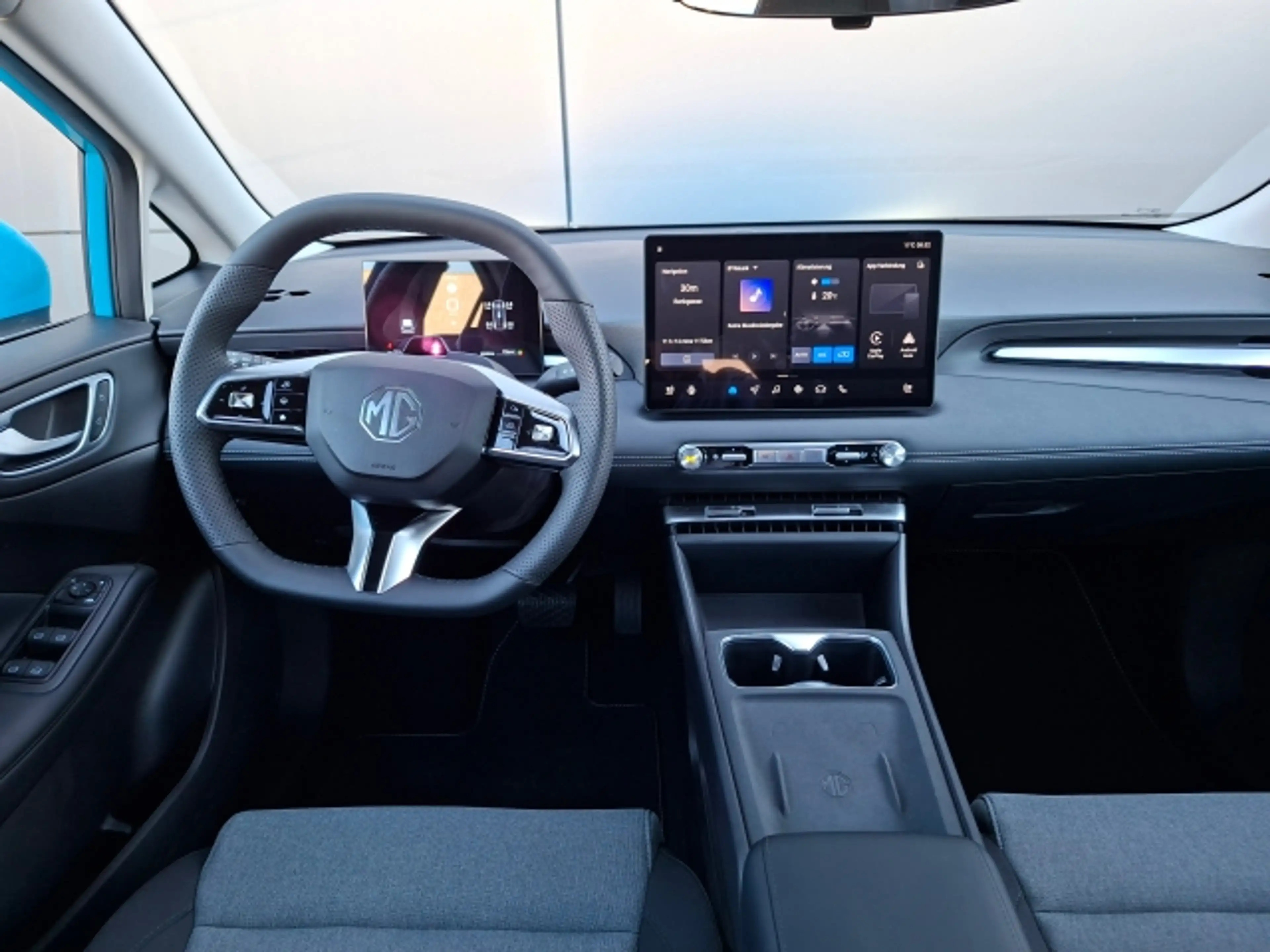 MG MG4 Urban Comfort 54 — photo 12