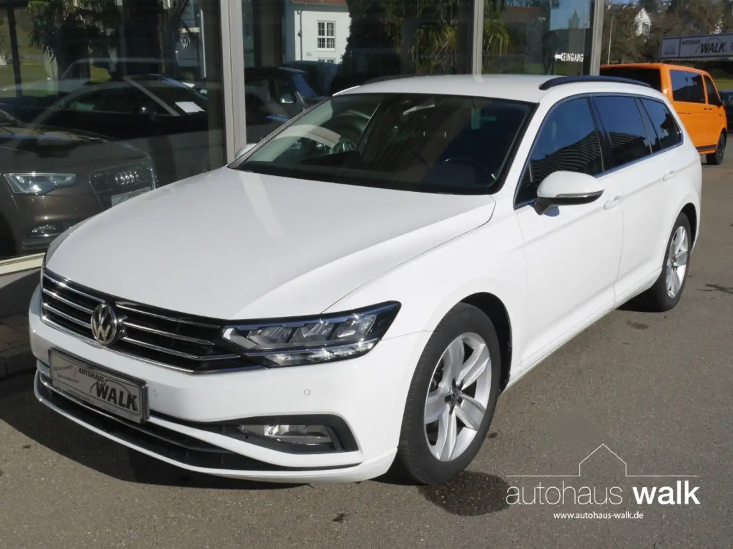 Volkswagen Passat Variant 1.5 TSI DSG Business NAVI/AHK/RFK/LED Blanc - 2
