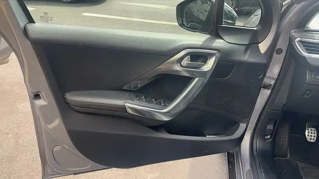 Peugeot 2008 view 7