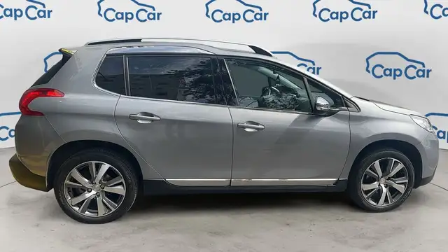 Peugeot 2008 view 4