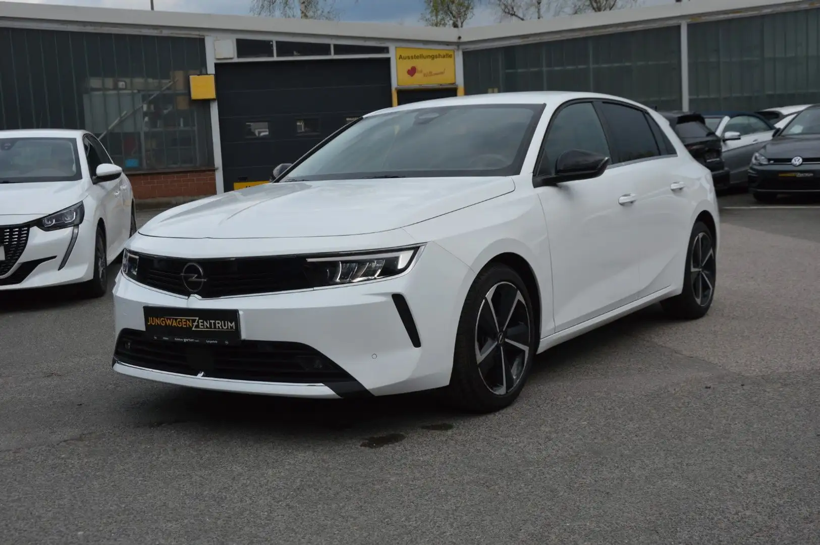 Opel Astra L Lim 1.2 NAVI"R/KAM"ACC"PDC"LED"2xKLIMA" White - 1