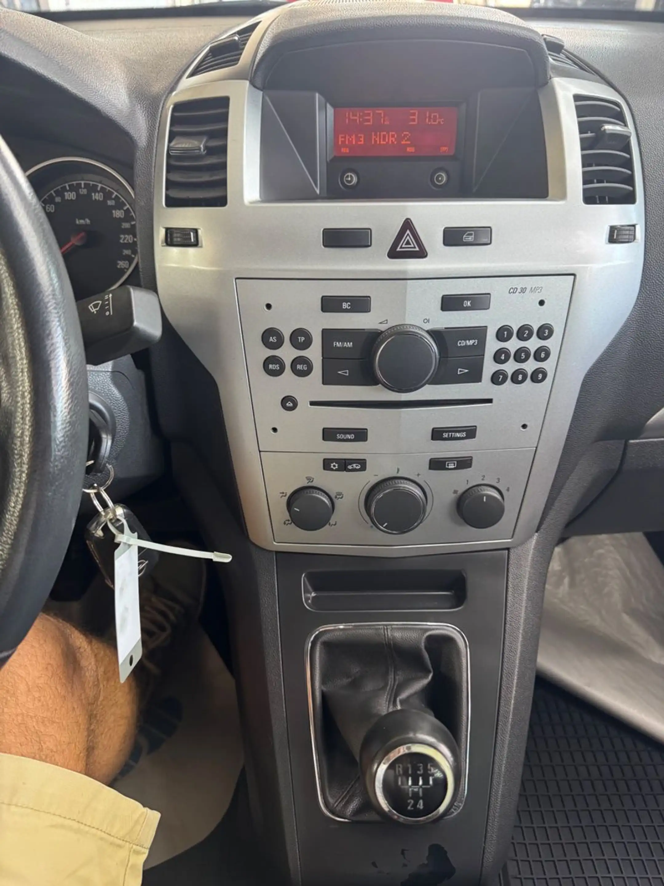 Opel Zafira B Family*Klima*Tempomat*7 Sitzer*Hu&Au Ne — photo 13