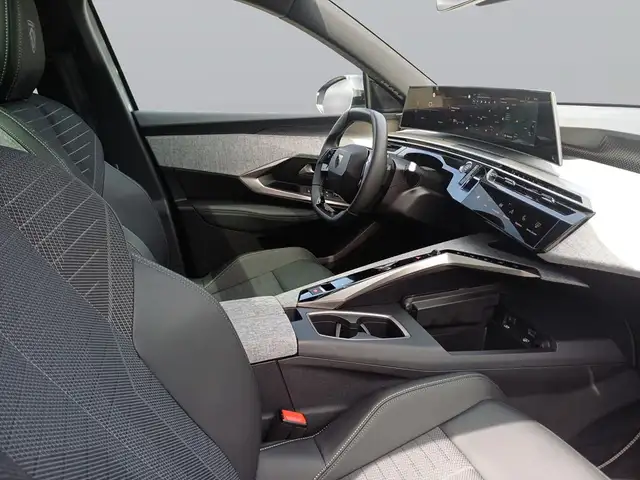 Peugeot 5008 view 11