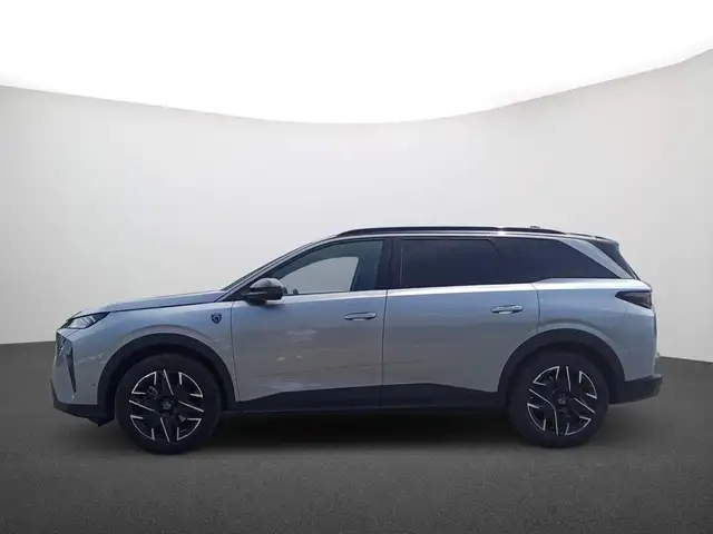 Peugeot 5008 view 4