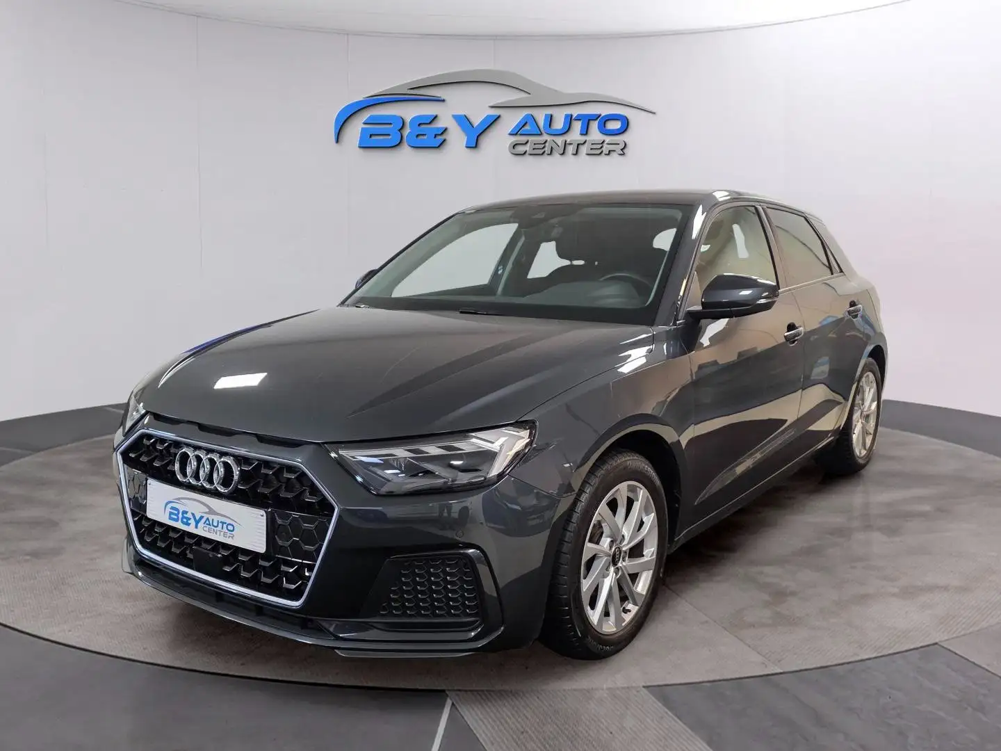 Audi A1 A1 25 TFSI Sportback S tronic Automaat Grey - 1