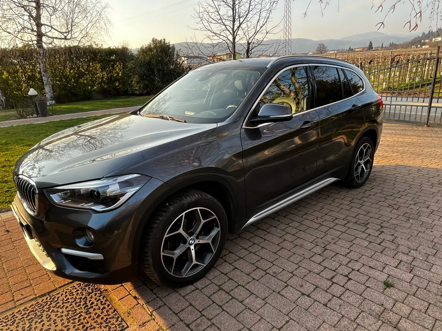 BMW X1 xdrive18d xLine auto - 1