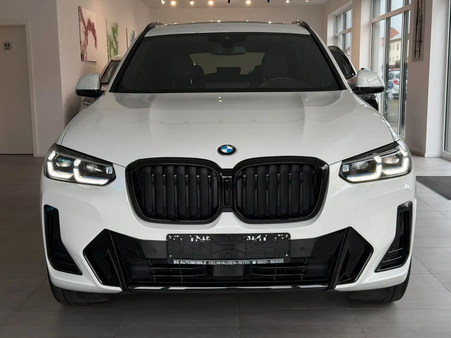 BMW X3 xDrive 20 i M Sportpaket / AHK / Pano / H&K Weiß - 2