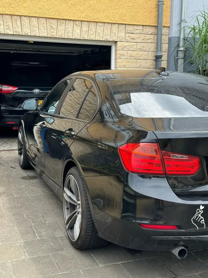 318 d
