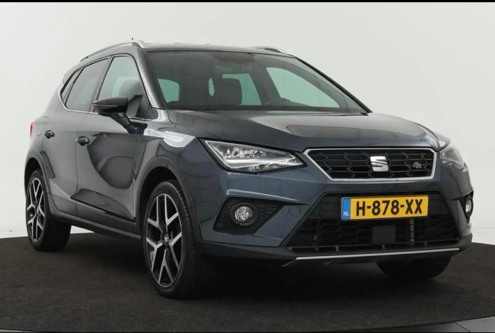 SEAT Arona Arona 1.0 TSI Xc. B. Int. Gri - 1