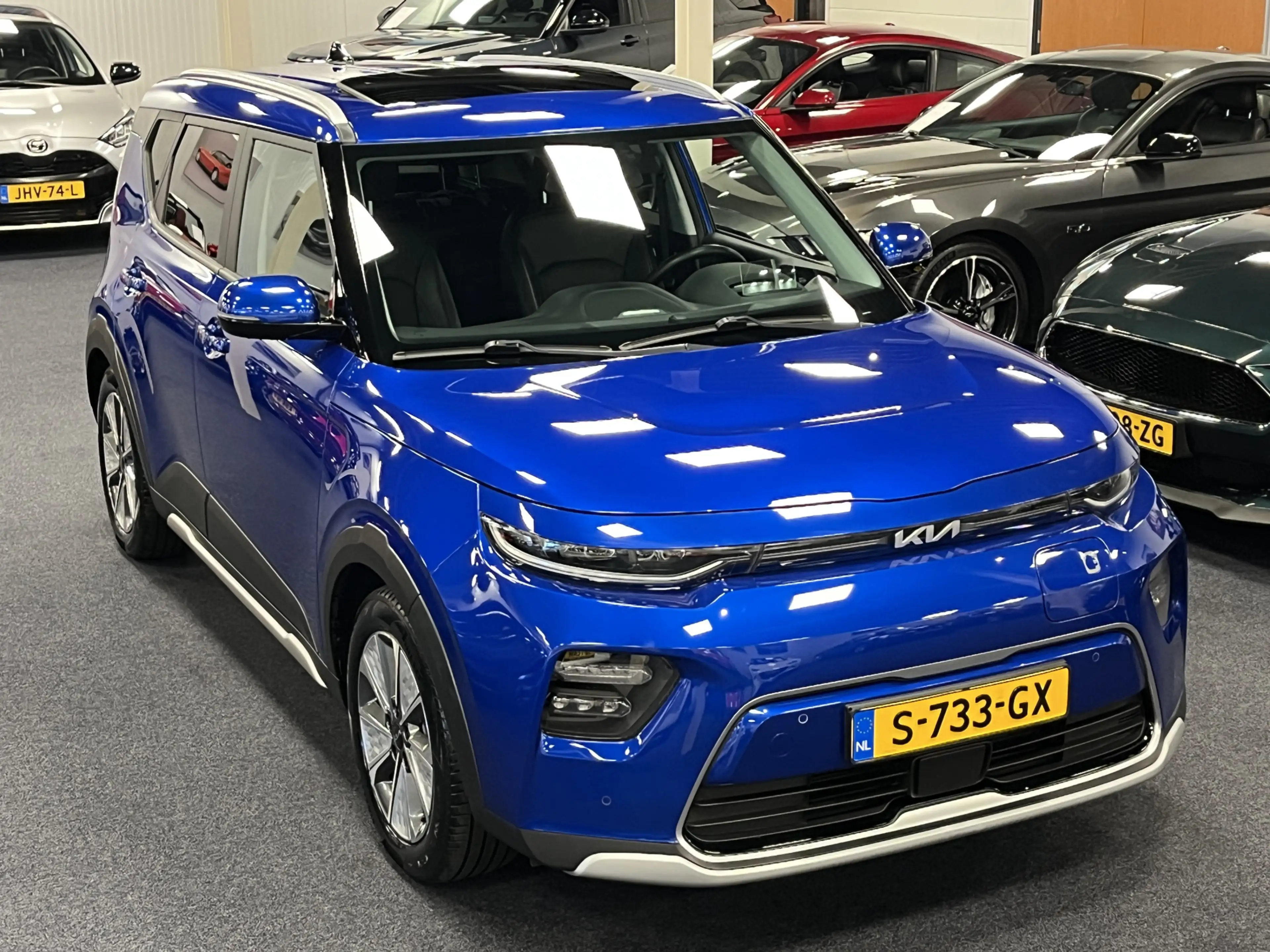 Kia Soul e-Soul ExecutiveLine 64kWh 204PK Automaat | SOH 10 — photo 3