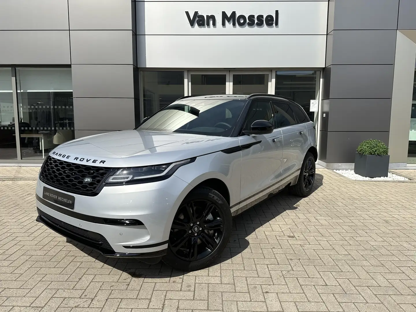 Land Rover Range Rover Velar P400e SE Silver - 1