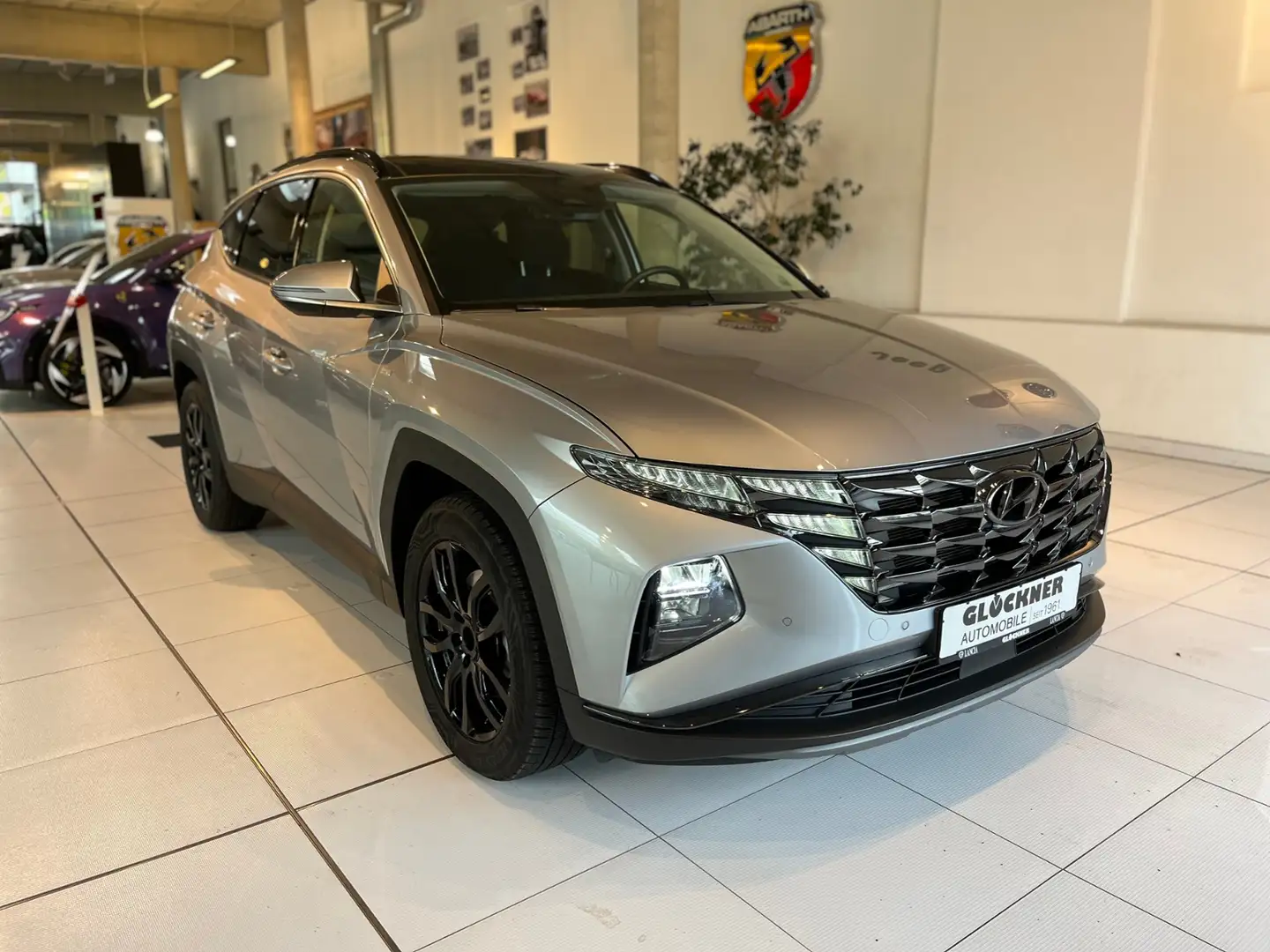 Hyundai TUCSON Trend Mild-Hybrid 4WD Silber - 2