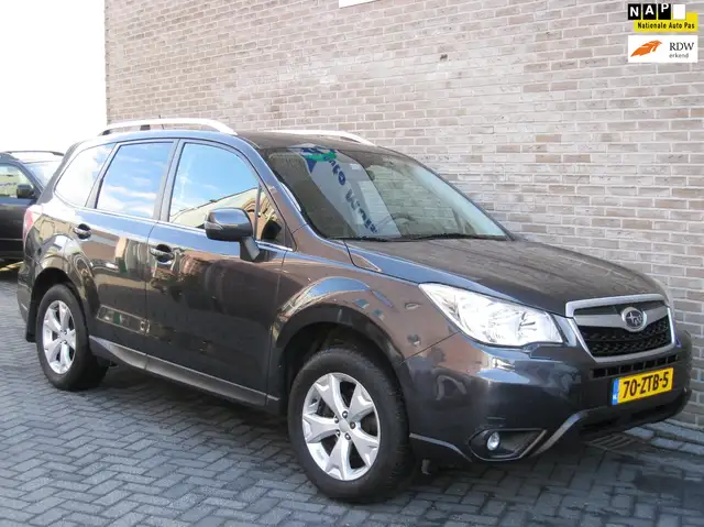 Subaru Forester 2.0 Luxury -Trekhaak - Achteruitrijcamera - Cruise